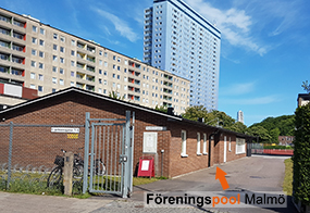 Bild som visar Fågelbacksgatan 7 där Föreningspool Malmö finns.